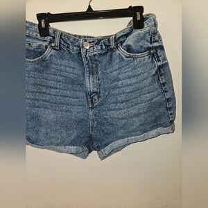 Refuge Denim Mom Blue Junior High Waist Jean Shorts Size 11